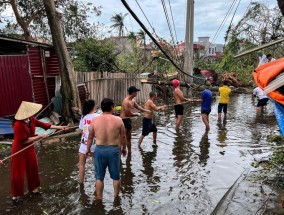 台风八木造成的死亡人数攀升至127人，数千人逃离家园