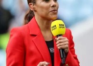 亚历克斯·斯科特（Alex Scott）在BBC的未来“不确定”，因为她被《足球焦点》（Football Focus）的收视率争议“深深伤害”